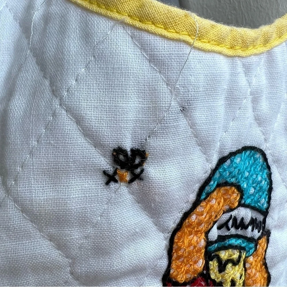 Vtg Disney Winnie The Pooh Honey Pot Bees Quilted Cross Stitch Bib Sears USA GUC